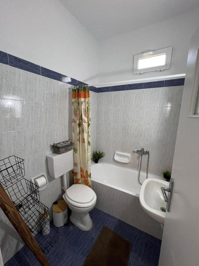 Beach Apartment Edem First Floor Perivolos  Extérieur photo